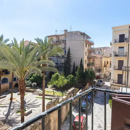 Il Sonno Dei Giusti Apartment By Domusicily-3